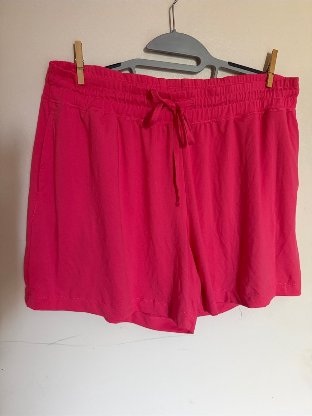 Women’s Soft sleepwear Drawstring Shorts in Hot Pink XXL 32•